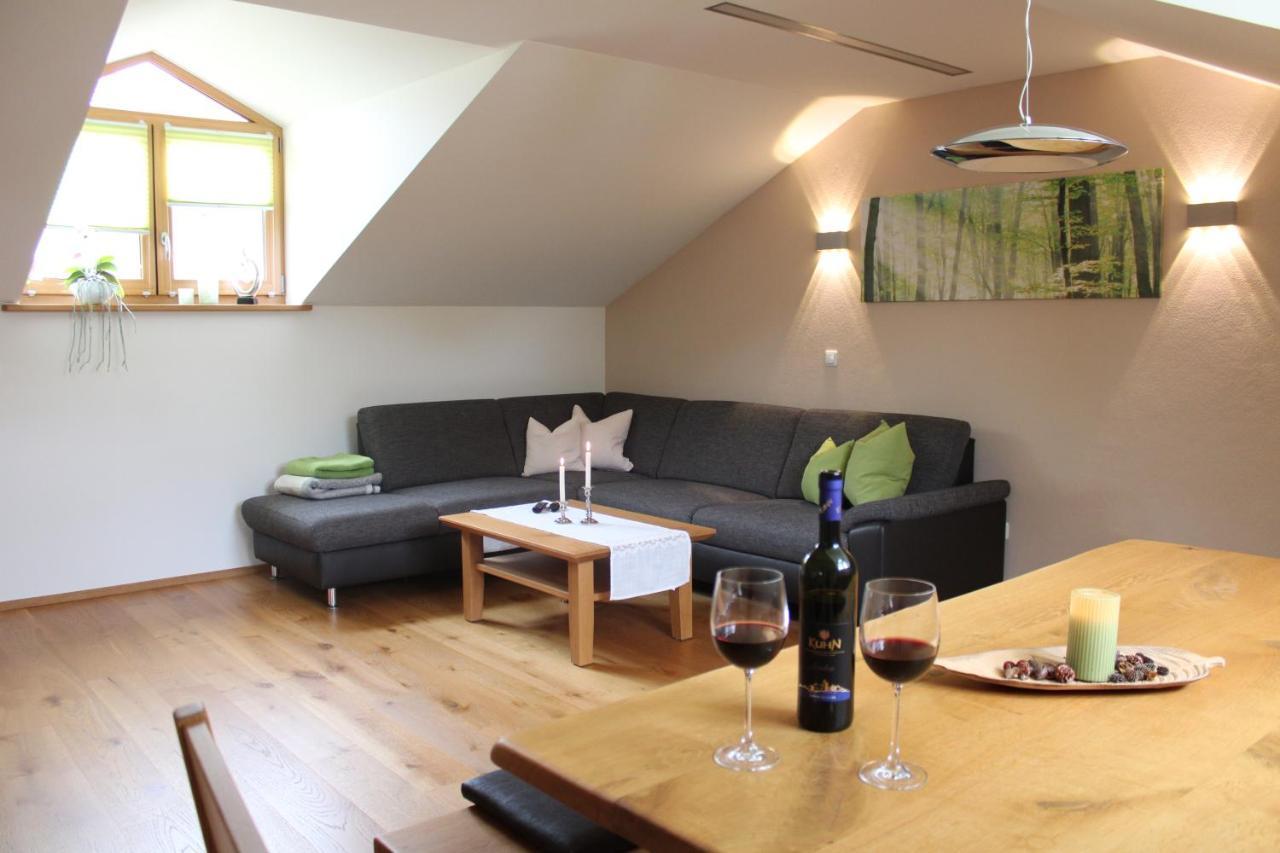 Ferienwohnung Am Dreiseithof ハウツェンベルク エクステリア 写真