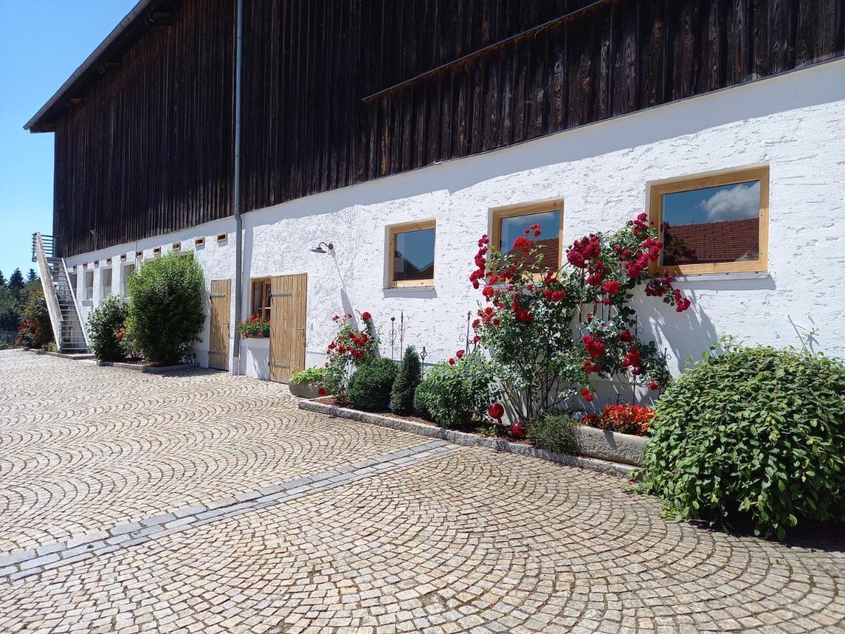 Ferienwohnung Am Dreiseithof ハウツェンベルク エクステリア 写真
