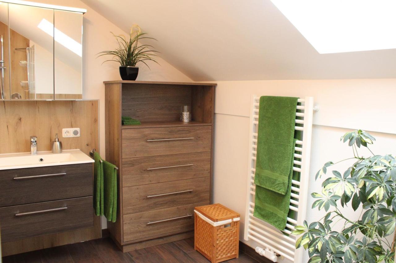 Ferienwohnung Am Dreiseithof ハウツェンベルク エクステリア 写真